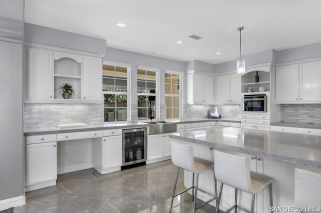 2832 Echo Ridge CT, Chula Vista CA: https://media.crmls.org/mediaz/4c91008f-e3fd-483e-b6b7-2e77c3066975.jpg
