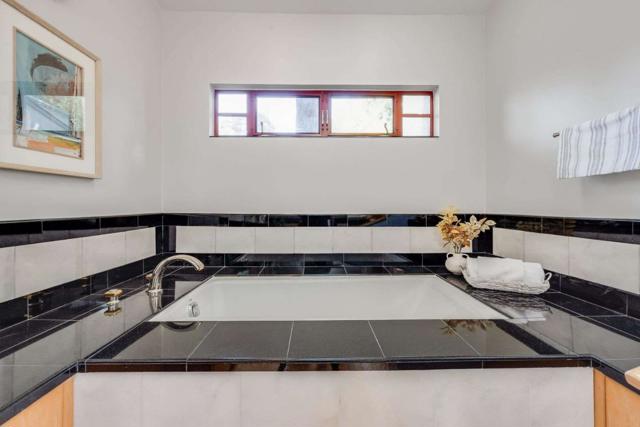 2513 Alpine Road, Menlo Park CA: https://media.crmls.org/mediaz/4c91d3cc-3bd0-4fbc-8da1-3b1008317760.jpg