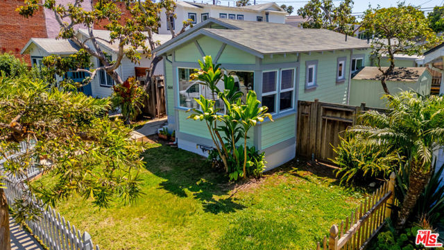 664 Marine Street photo 5