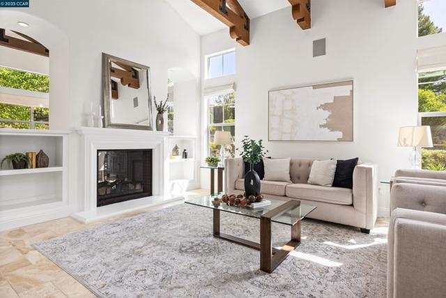 837 O'Brien Place, Danville CA: https://media.crmls.org/mediaz/4c925e3c-d3a9-4413-a855-ed07b4000b4d.jpg