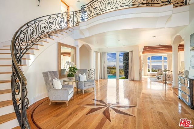 Image 3 of 32 For 1260 St Ives Place