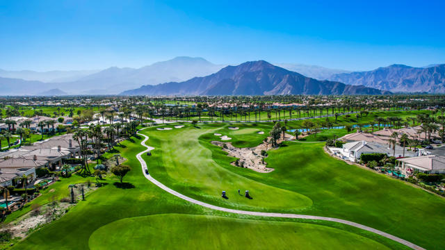 50465 Verano Drive, La Quinta CA: https://media.crmls.org/mediaz/4c941b6e-0d52-4df2-b6e6-b5f3259f6ed6.jpg