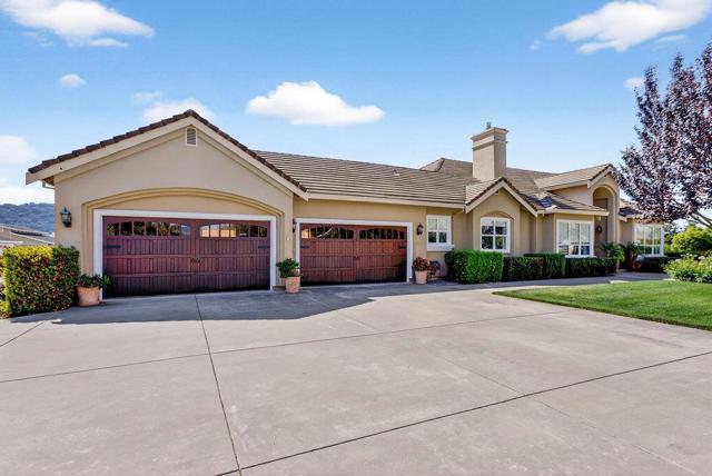 12315 Harding Avenue, San Martin CA: https://media.crmls.org/mediaz/4c95769b-cad8-4755-a2f3-3c7119300fdd.jpg