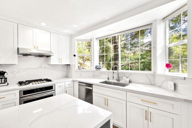 239 Tulare Street, Brisbane CA: https://media.crmls.org/mediaz/4c95aeb0-c691-4c46-950f-191afa4e76e5.jpg