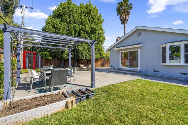 2371 Monroe Street, Santa Clara CA: https://media.crmls.org/mediaz/4c95cb9a-d73e-4176-a8ab-157b2a15b57e.jpg