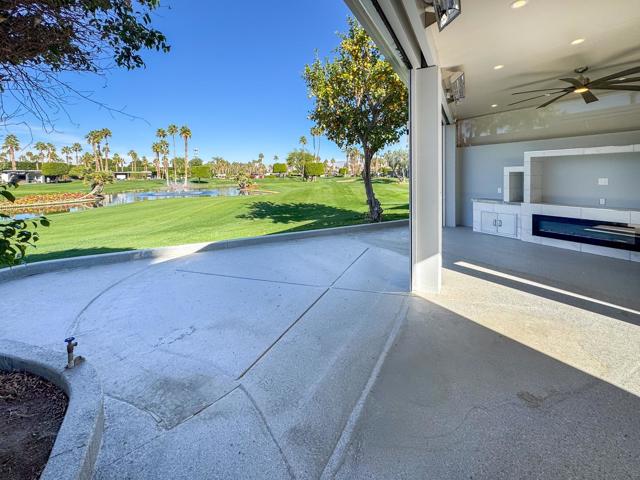80394 Avenue 48, Indio CA: https://media.crmls.org/mediaz/4c9676f4-0dc2-4cfe-8fa1-026d485dce5e.jpg