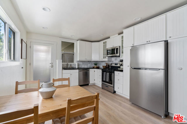 32 North Venice Boulevard photo 17