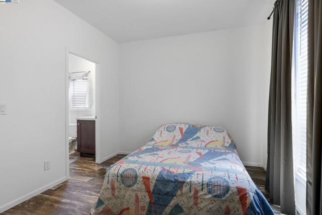 Image 54 of 58 For 552 Stonehaven Ct