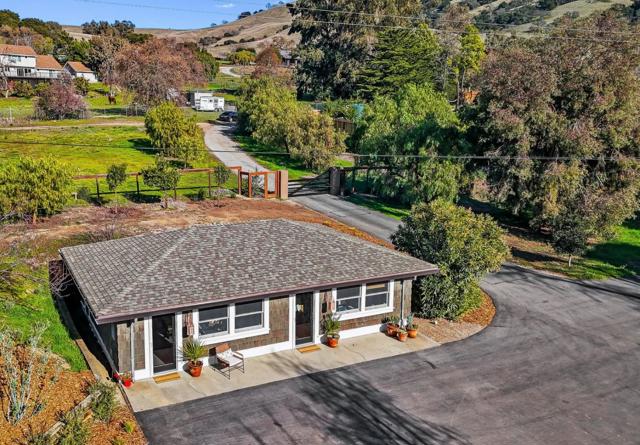 17755 Corral Del Cielo Road,  CA: https://media.crmls.org/mediaz/4c97206b-fdd6-4905-aa10-7a17185982c3.jpg