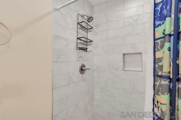 MLS #250027775SD img 3