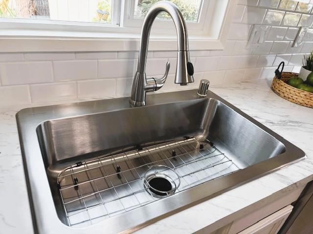 269 Oahu, Union City CA: https://media.crmls.org/mediaz/4c97d015-c60e-493d-a629-e3306d4ba191.jpg