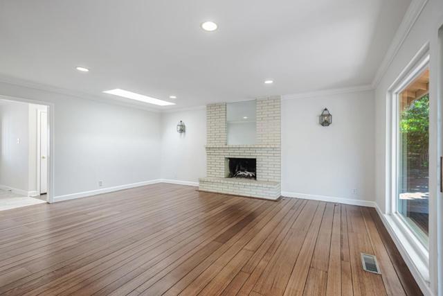 329 Castenada Drive, Millbrae CA: https://media.crmls.org/mediaz/4c97e25c-7257-4ede-86be-506fb830899d.jpg