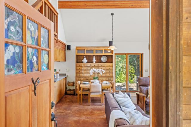 994 Laurel Grove Drive, Soquel CA: https://media.crmls.org/mediaz/4c9805bc-9d54-4697-937b-e6c9654444ab.jpg
