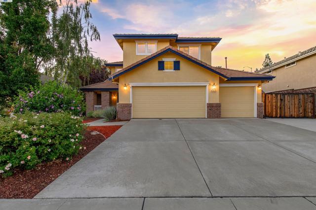 3582 Ridgecrest Way, Livermore CA: https://media.crmls.org/mediaz/4c98d88c-30bb-4504-a659-c0acb68e725f.jpg