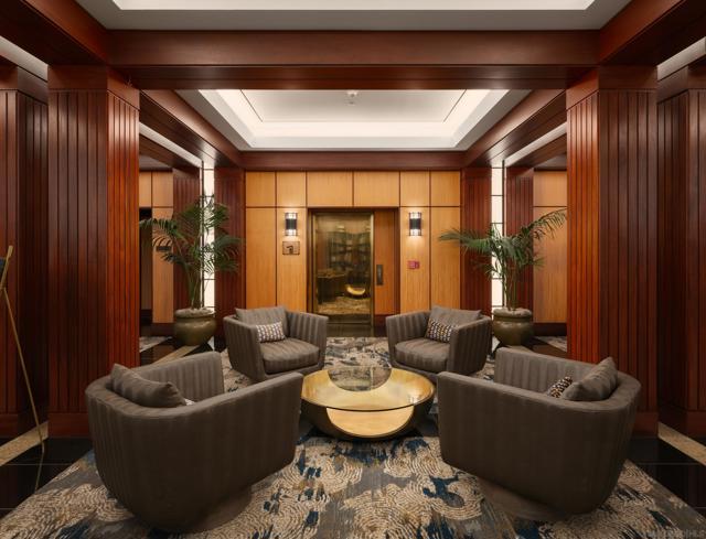 500 W Harbor Dr, San Diego CA: https://media.crmls.org/mediaz/4c991d91-a3c5-42d4-9c7c-a799563f46e6.jpg