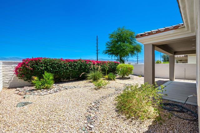 80208 Avd Linda Vista, Indio CA: https://media.crmls.org/mediaz/4c9a693a-b7c7-4517-92ce-164a1f3bb6fb.jpg