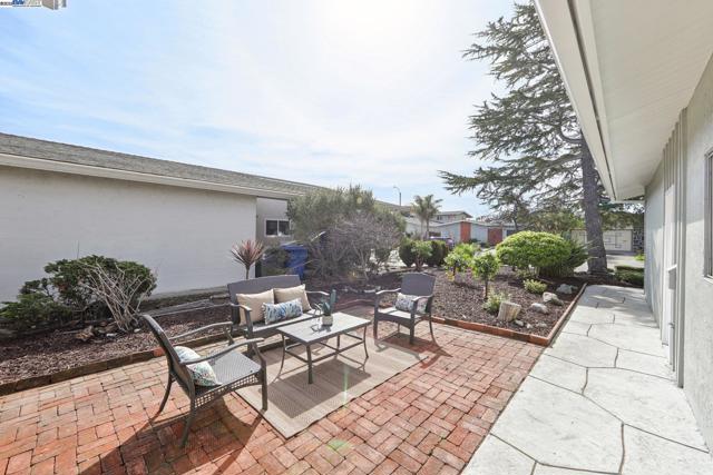 1145 Rosewood Way, Alameda, California 94501, 4 Bedrooms Bedrooms, ,2 BathroomsBathrooms,Single Family Residence,For Sale,Rosewood Way,41085963