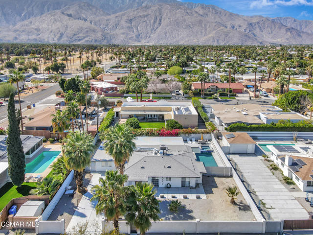 677 S Highland Drive, Palm Springs CA: https://media.crmls.org/mediaz/4c9afe79-c621-4698-9149-a0247b964e04.jpg