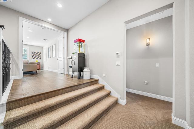 2135 Terra Bella Ct, Livermore CA: https://media.crmls.org/mediaz/4c9c0ff8-f53d-43be-8869-0ebd7edaa9b7.jpg