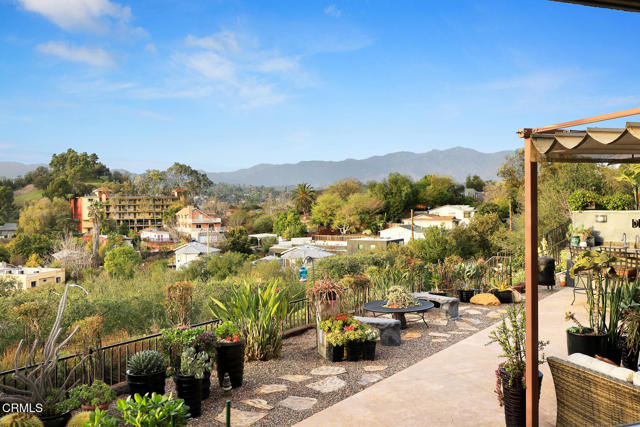 653 Milford Street, Los Angeles CA: https://media.crmls.org/mediaz/4c9c1eb3-5f2e-4e8c-98d6-2d608348a6dd.jpg