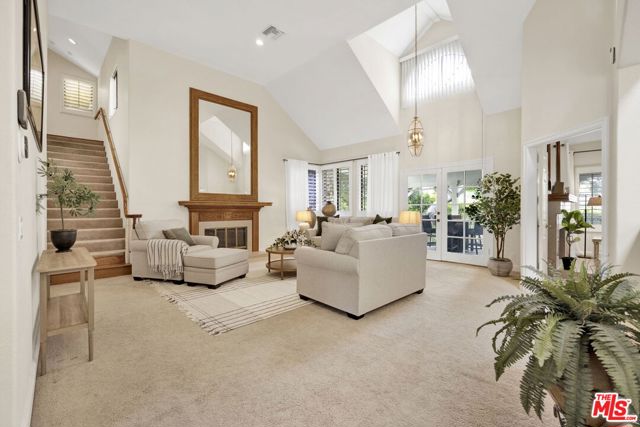 2200 Shenandoah Lane, Glendora CA: https://media.crmls.org/mediaz/4c9c5ced-c102-4952-97a2-fd9e96849a9f.jpg