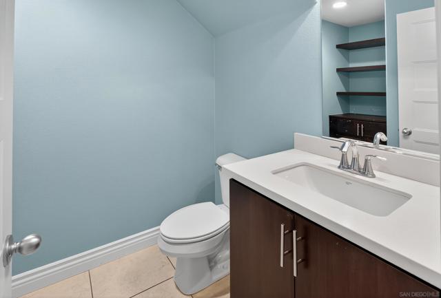 Image 16 of 37 For 42921 Avenida Amistad