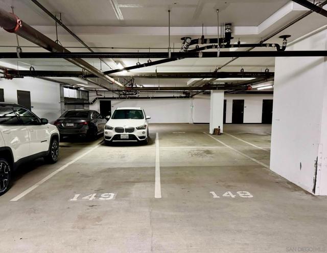 877 Island Ave, San Diego CA: https://media.crmls.org/mediaz/4c9d0264-4ec5-4020-8380-7072539deee5.jpg
