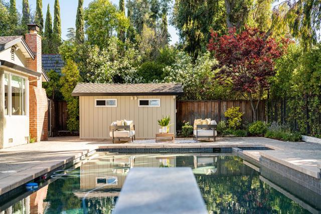 1455 Redwood Drive, Los Altos CA: https://media.crmls.org/mediaz/4c9d8bd8-6ff0-48ef-9d2d-e6a1c61db504.jpg