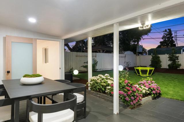 609 Fallon Avenue, San Mateo CA: https://media.crmls.org/mediaz/4c9d8ecc-5e3b-4c40-a545-b373779ab687.jpg