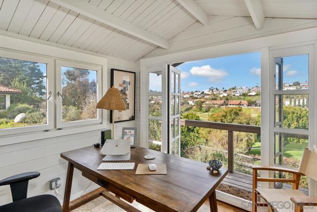 350 Punta Baja Dr, Solana Beach CA: https://media.crmls.org/mediaz/4c9dd8e3-6365-4b9d-b857-7b30953089fc.jpg