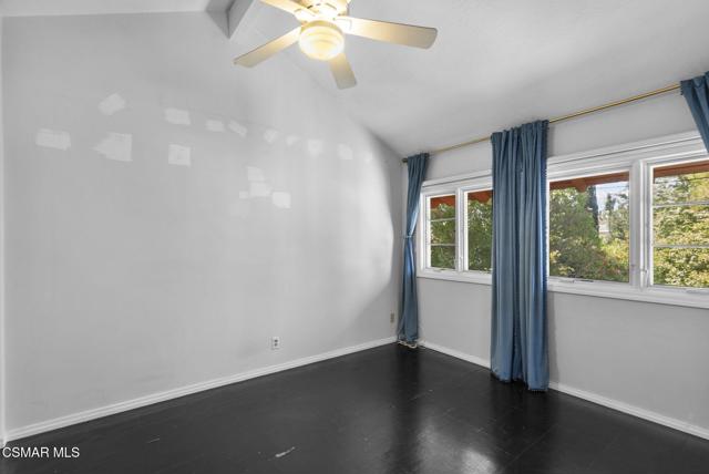 4411 Regents Court, Westlake Village CA: https://media.crmls.org/mediaz/4c9de805-9a71-464c-8df4-7b432fc8db0b.jpg