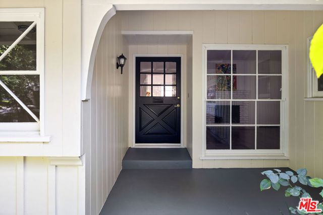 15519 Huston Street, Encino CA: https://media.crmls.org/mediaz/4c9e1144-f9b7-440e-84ea-0e46fcca78b8.jpg