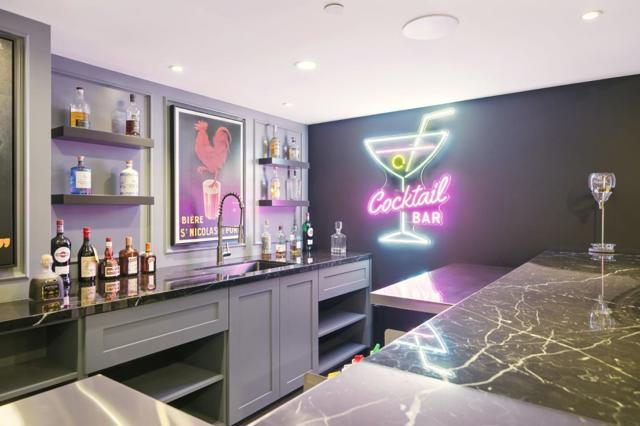 830 Bromfield Road, San Mateo CA: https://media.crmls.org/mediaz/4c9e6f2f-618d-4236-a618-51a48b8073e6.jpg