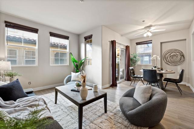 784 Portside Pl, San Diego CA: https://media.crmls.org/mediaz/4c9e8a7e-10ae-4cb0-bb76-85a696f2d4df.jpg