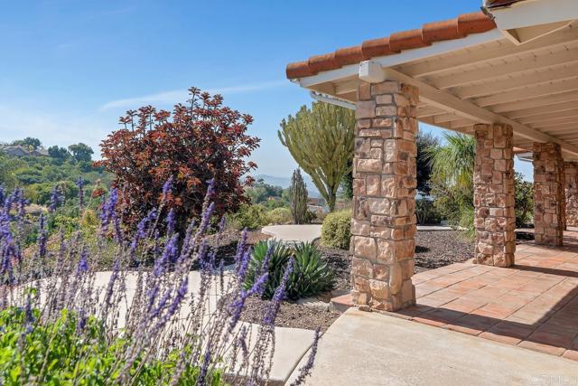 Detail Gallery Image 49 of 52 For 2382 Mirador, Vista,  CA 92084 - 3 Beds | 2/1 Baths