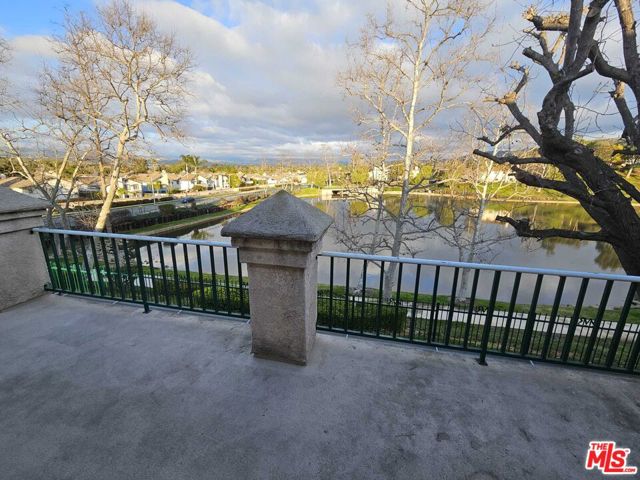 290 Ridgeton Lane, Simi Valley CA: https://media.crmls.org/mediaz/4c9f4c37-346e-41d2-b520-5fc03f34492e.jpg