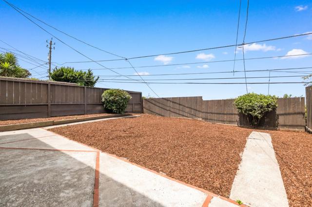 32 Crestview Avenue, Daly City CA: https://media.crmls.org/mediaz/4ca01e46-8808-41da-96d5-e4c1ee6511e6.jpg
