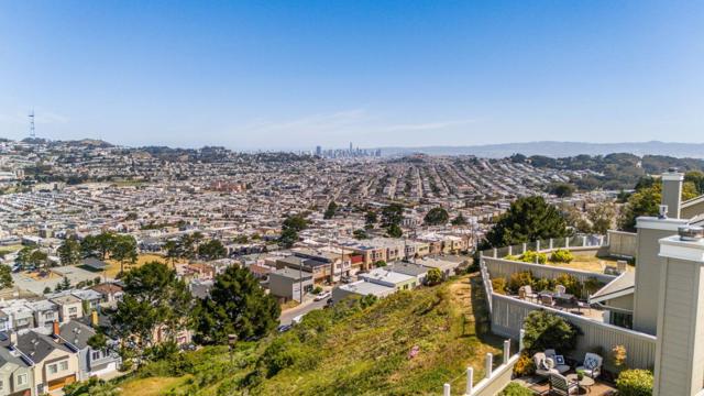 156 Treeview Drive, Daly City CA: https://media.crmls.org/mediaz/4ca02397-6a75-4569-9207-22e89d602635.jpg