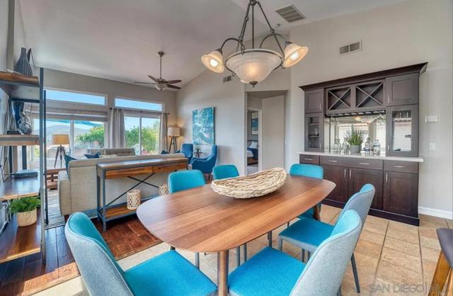 15852 Caminito Cercado, San Diego CA: https://media.crmls.org/mediaz/4ca11e7e-a378-4e2d-91a9-17db2359971a.jpg