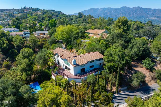 3643 Hampstead Road, Glendale CA: https://media.crmls.org/mediaz/4ca1581e-916a-4a78-ab73-59288433efc3.jpg