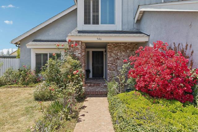 946 Carriage Drive, San Marcos CA: https://media.crmls.org/mediaz/4ca1809b-c307-414a-8605-5ce558618b38.jpg