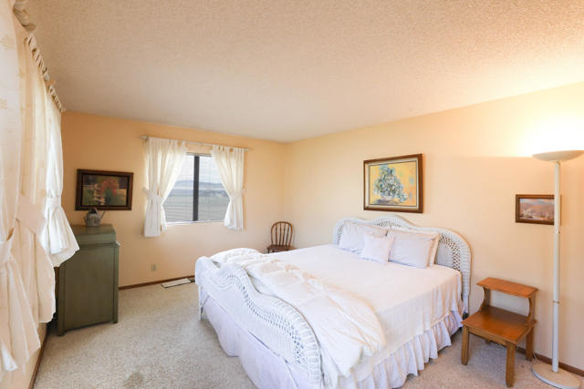 108 Palomino Drive, Big Bear CA: https://media.crmls.org/mediaz/4ca1b245-1fbc-42d8-a203-18c67797583b.jpg