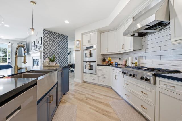 Detail Gallery Image 12 of 27 For 720 Crooked Path Pl, Chula Vista,  CA 91914 - 5 Beds | 3/1 Baths