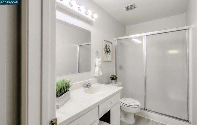 1095 Mohr Ln, Concord CA: https://media.crmls.org/mediaz/4ca21a25-0869-48cf-9d8e-47878a3dbac8.jpg