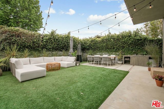 1310 Preston Way, Venice CA: https://media.crmls.org/mediaz/4ca28a3a-73d0-4c60-8e21-0f8cf84c2fb8.jpg