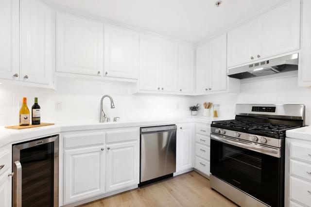 550 El Camino Real, Burlingame CA: https://media.crmls.org/mediaz/4ca328fc-020f-401c-86db-35cd9c3340e8.jpg