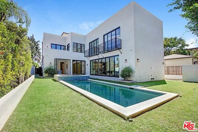 12509 W Sunset Boulevard, Los Angeles CA: https://media.crmls.org/mediaz/4ca342e5-b6a5-42fb-a2b5-30749b86fb01.jpg
