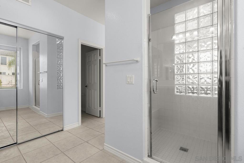 MLS #250043701SD image #42