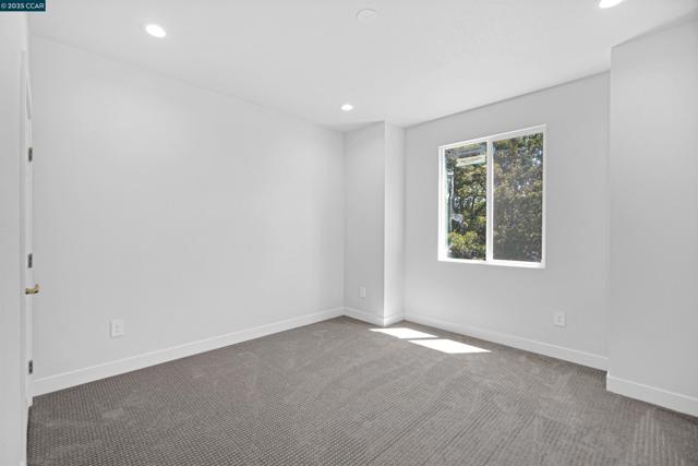 2722 Cowell Rd, Concord CA: https://media.crmls.org/mediaz/4ca43286-8d40-41ab-952f-8b1bbf1fc99e.jpg