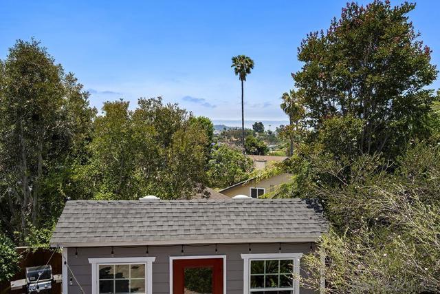 4635 Pauling Avenue, San Diego CA: https://media.crmls.org/mediaz/4ca53270-b4ee-4a9c-bea8-1e23f749b24e.jpg